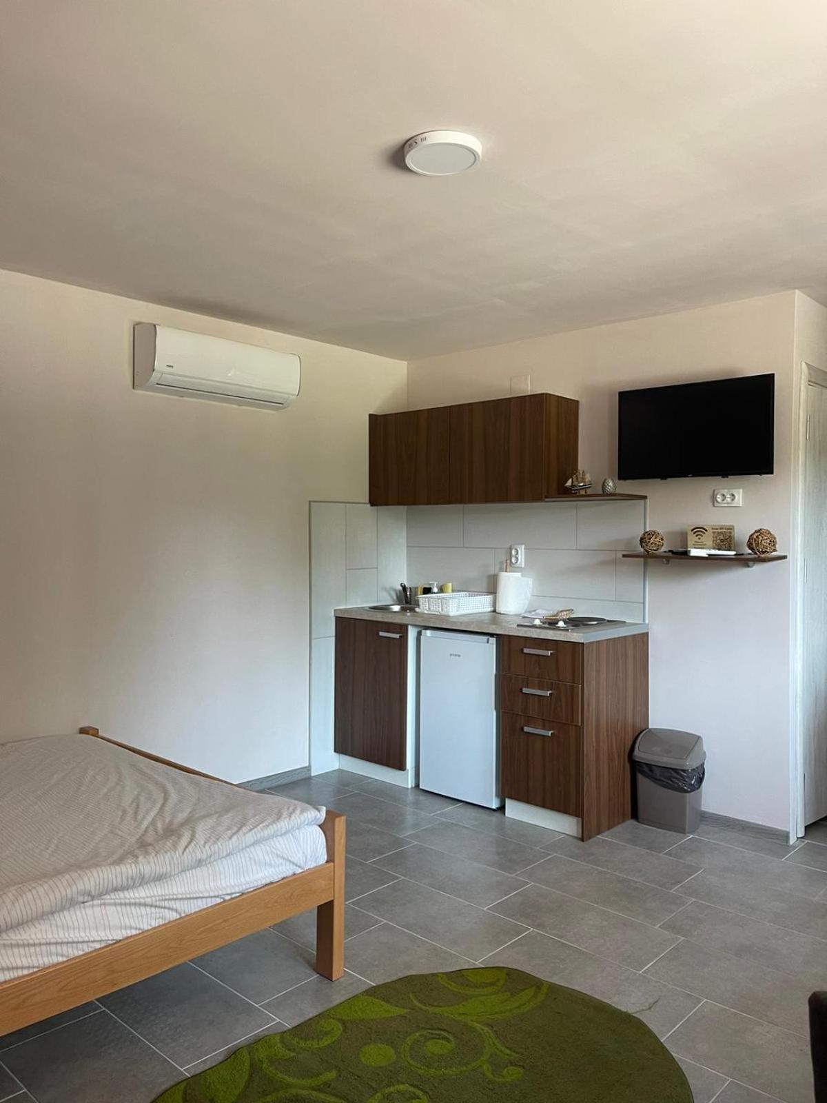 Apartmani Morava 54 Kocino Selo Eksteriør bilde